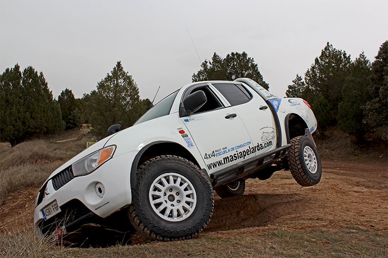 Mitsubishi l200 suspension kit Mitsubishi l200 suspension kit