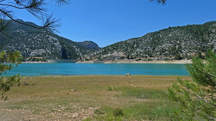lago cerca