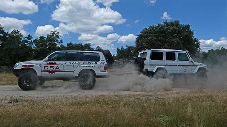 hdj100-vs-mercedes-g