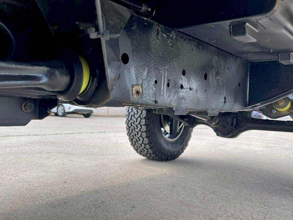 land rover defender 110 td5